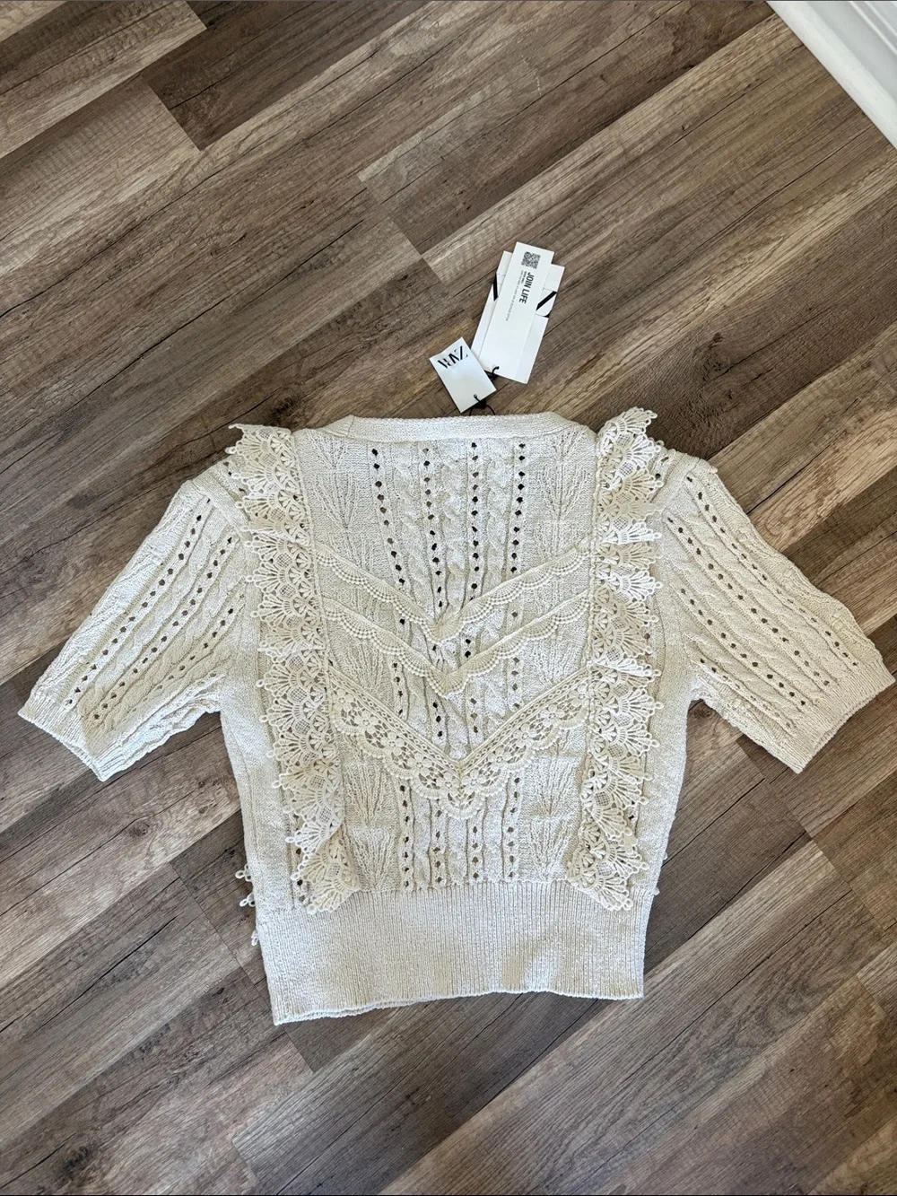 Zara Cream Crochet Lace-Trim Short-Sleeve Cardigan - Picture 3 of 4